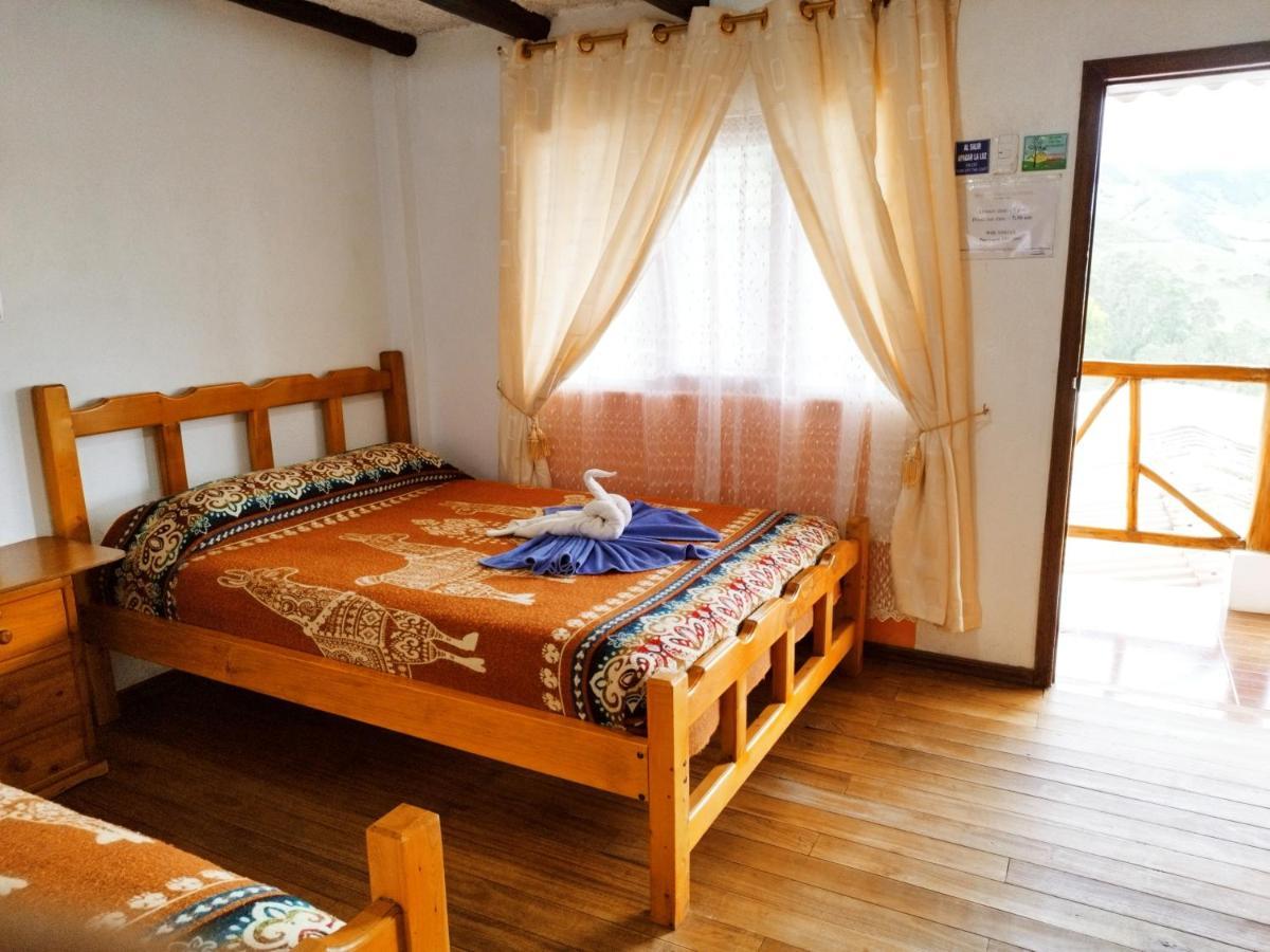 Hostal Taita Cristobal Isinlivi Exterior foto