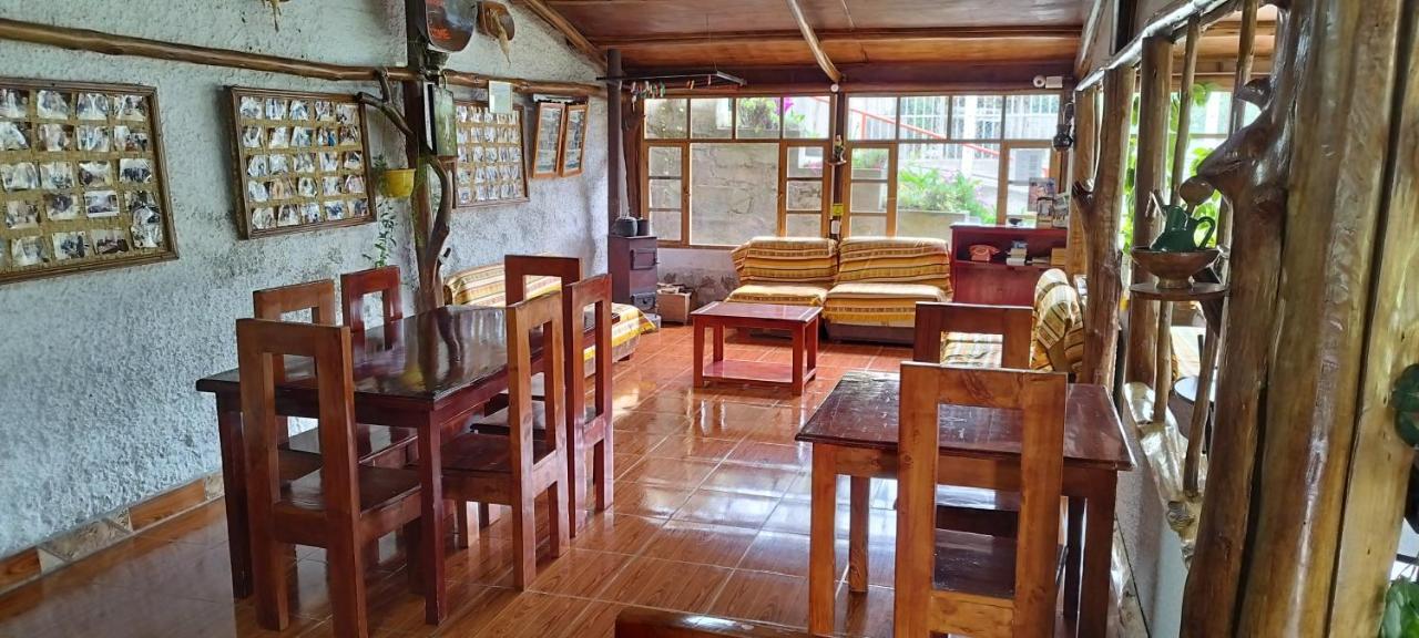 Hostal Taita Cristobal Isinlivi Exterior foto