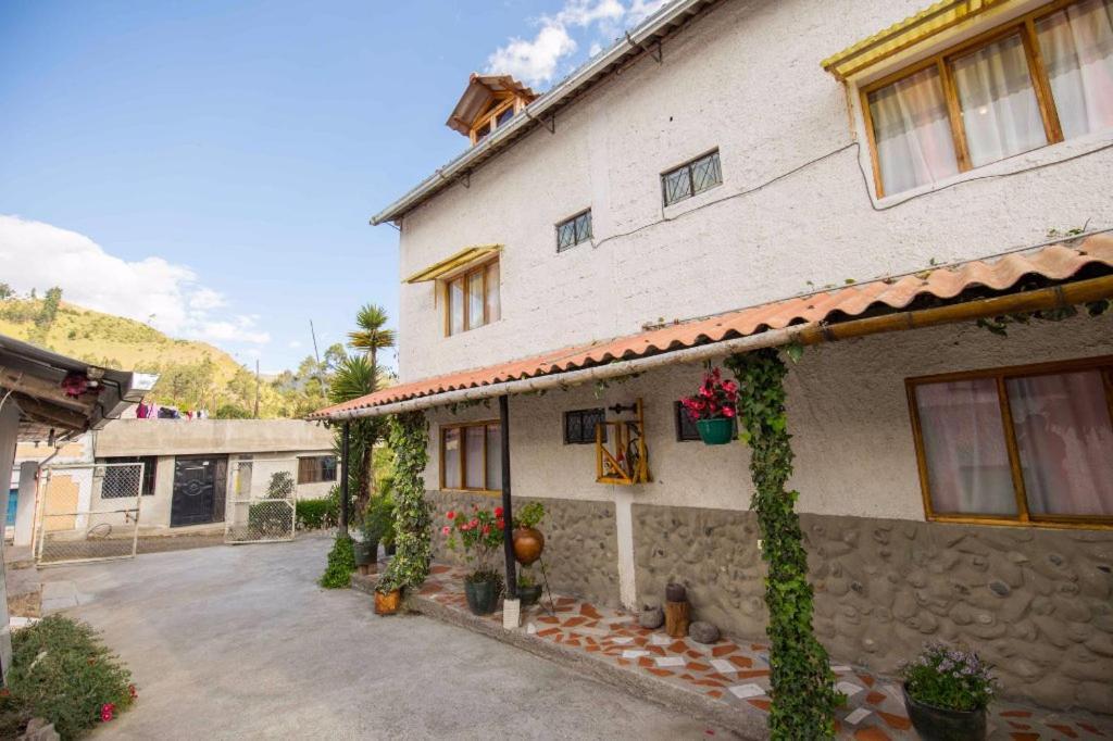 Hostal Taita Cristobal Isinlivi Exterior foto