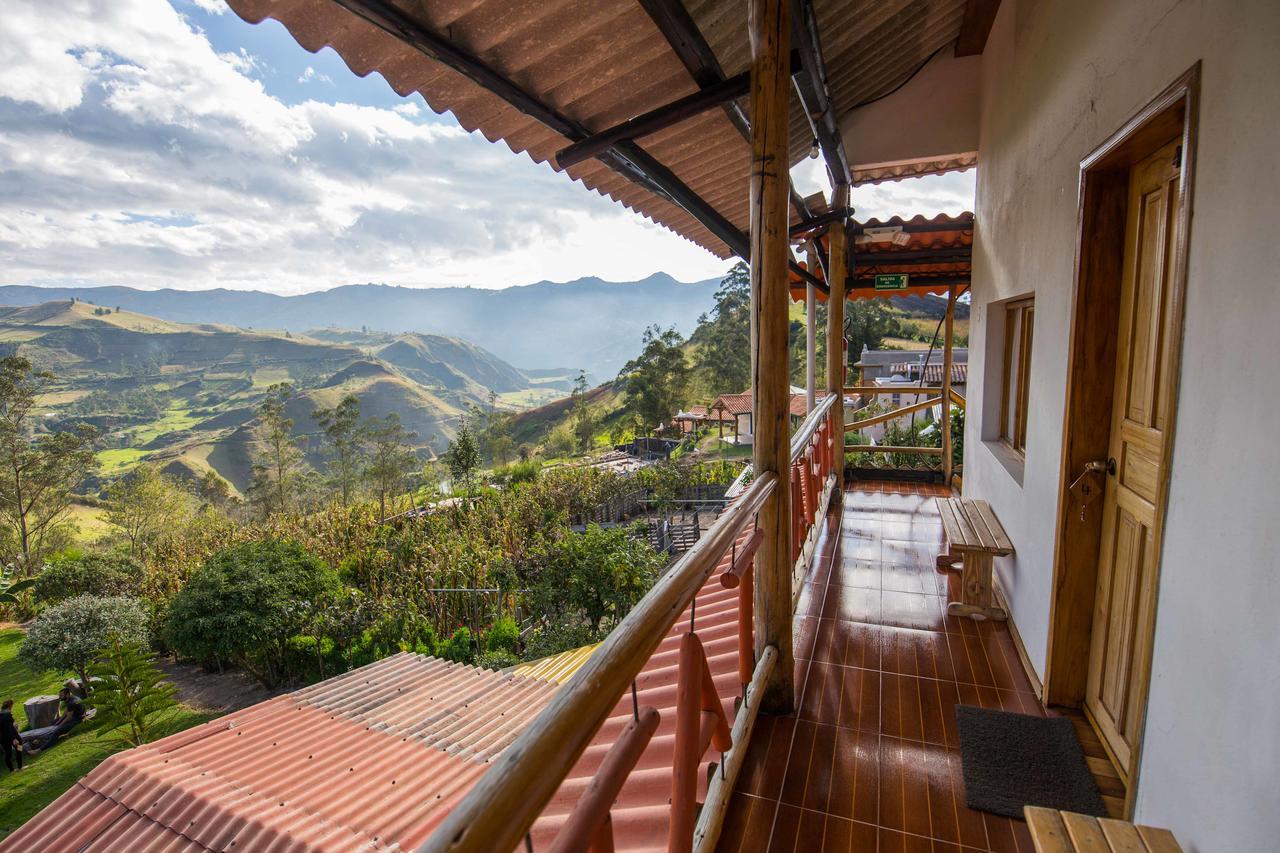 Hostal Taita Cristobal Isinlivi Exterior foto