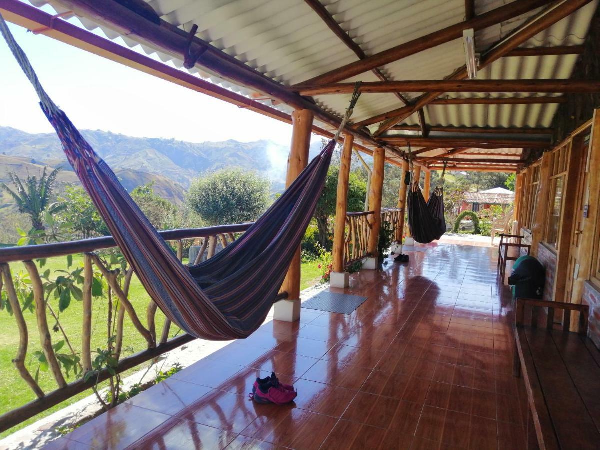 Hostal Taita Cristobal Isinlivi Exterior foto